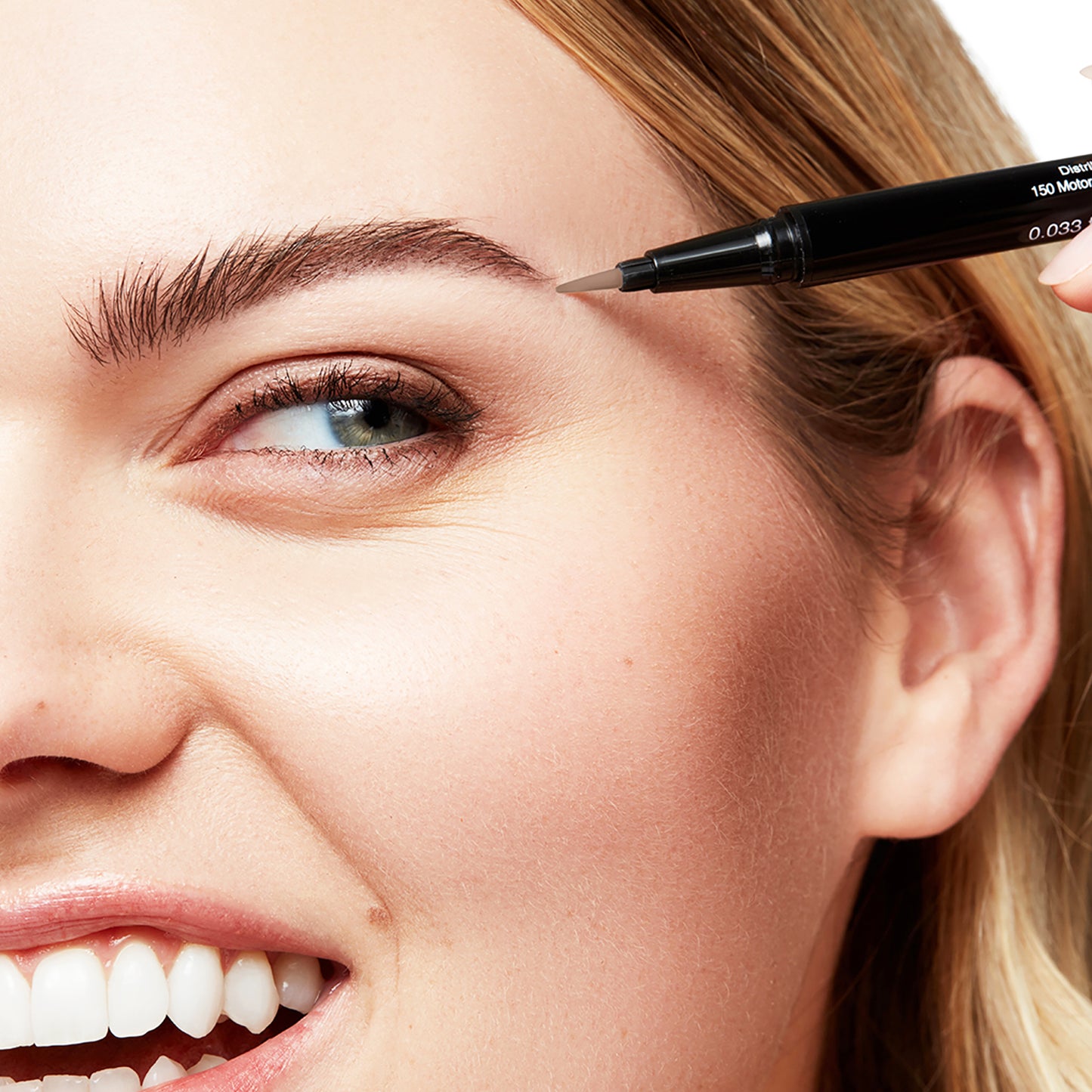 Brow Pen – Fine-Tipped Brow Definer For Eyebrows